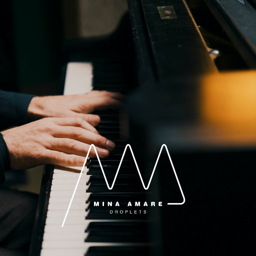 飞霄扒腿吃奶18禁🈲️视频
